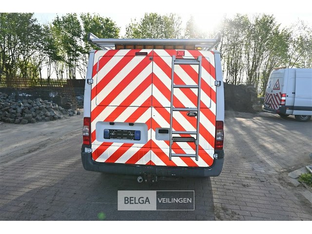 Ford transit lichte vrachtwagen - afbeelding 16 van  28