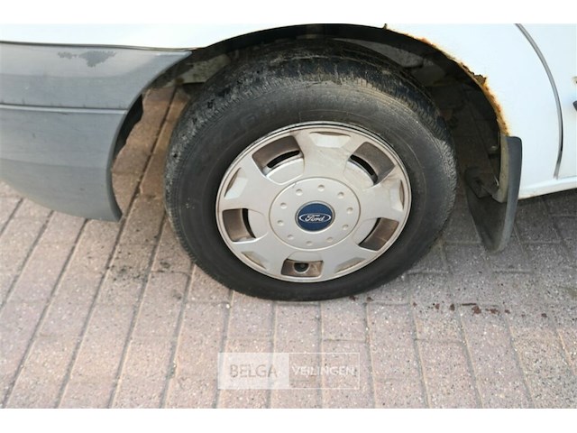 Ford transit lichte vrachtwagen - afbeelding 20 van  28