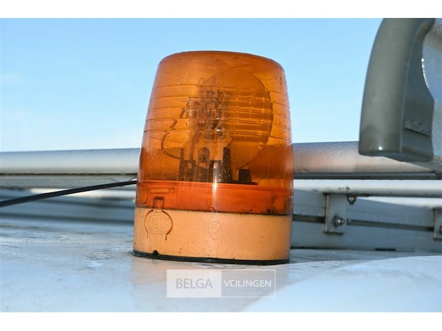 Ford transit lichte vrachtwagen - afbeelding 21 van  28