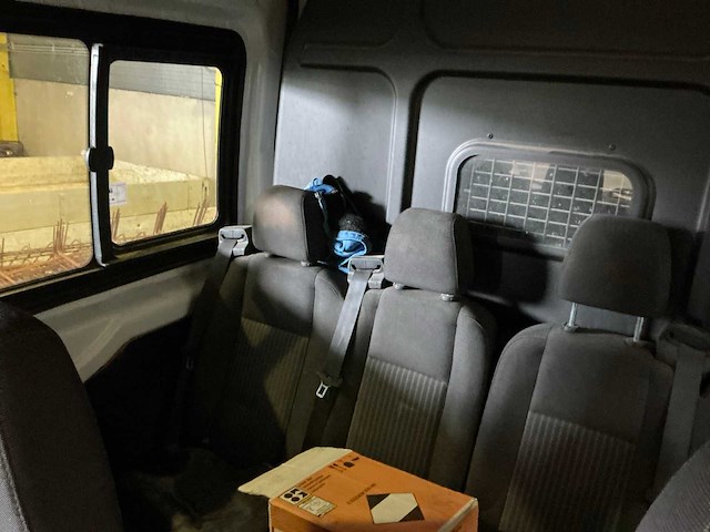 Ford transit lichte vrachtwagen - afbeelding 3 van  11
