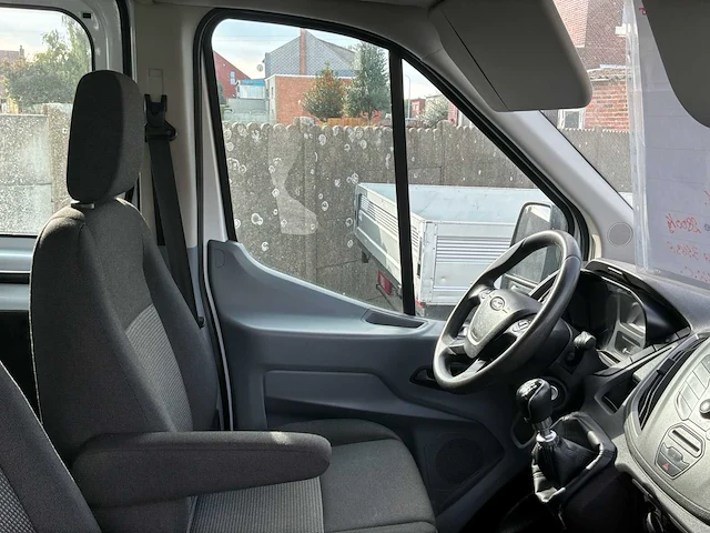 Ford transit van 350 2.0 ecoblue 130 pk – 7 zitplaatsen – verlaagd platform – 2019 – 97,937 km - gereserveerd voor professionals - afbeelding 29 van  44