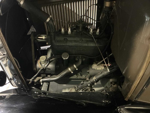 Ford tudor a oldtimer - afbeelding 7 van  15