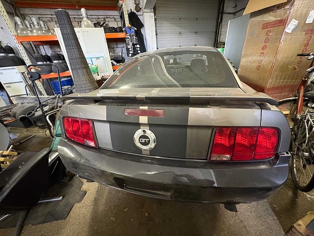 Ford usa - mustang - 4.6 v8 gt - car - 2005 - afbeelding 7 van  14