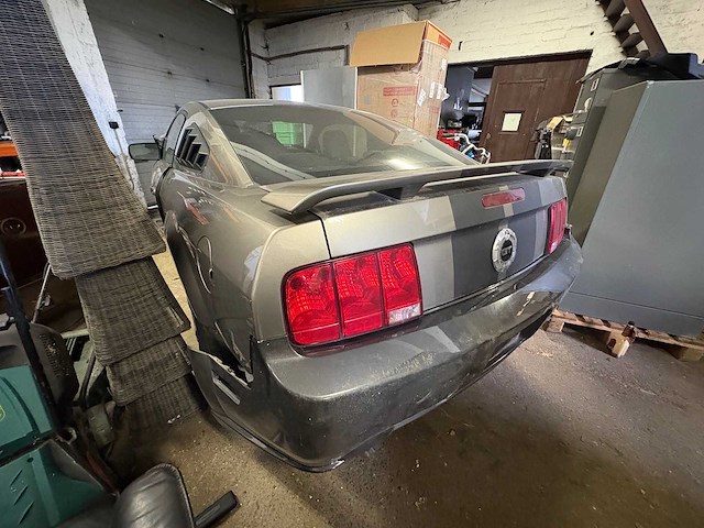 Ford usa - mustang - 4.6 v8 gt - car - 2005 - afbeelding 9 van  14