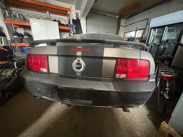 Ford usa - mustang - 4.6 v8 gt - car - 2005 - afbeelding 9 van  15