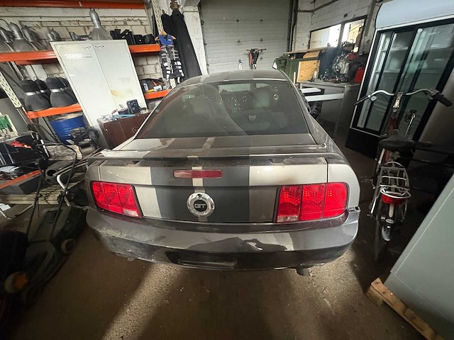 Ford usa - mustang - 4.6 v8 gt - car - 2005 - afbeelding 10 van  15
