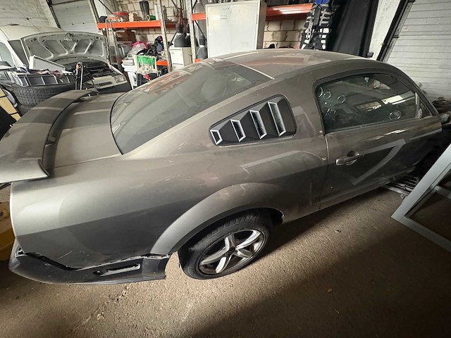 Ford usa - mustang - 4.6 v8 gt - car - 2005 - afbeelding 12 van  15