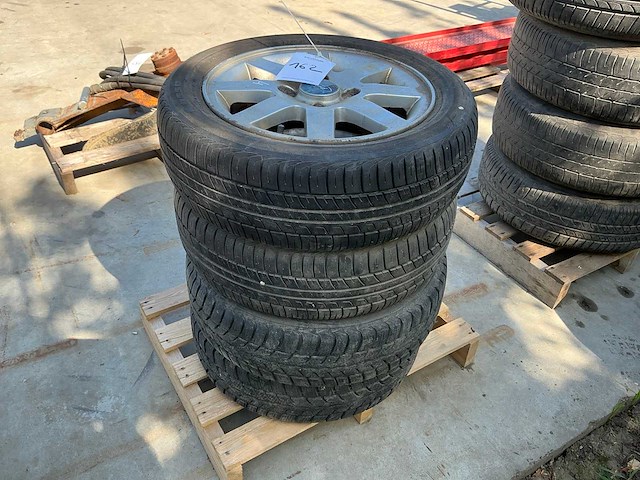 Ford velg met band (4x) - afbeelding 2 van  5