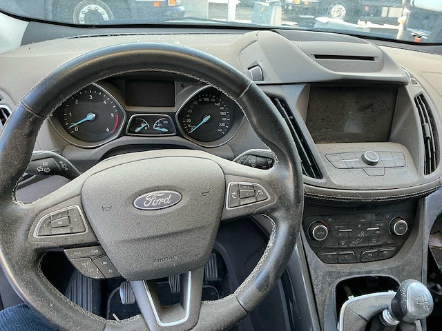 Ford vignale kuga schadewagen - afbeelding 13 van  19