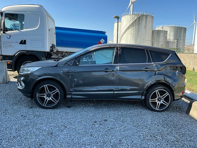 Ford vignale kuga schadewagen - afbeelding 7 van  12
