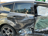 Ford vignale kuga schadewagen - afbeelding 11 van  12