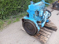 Fordson motorblok 4 cilinder oldtimer tractor - afbeelding 2 van  6