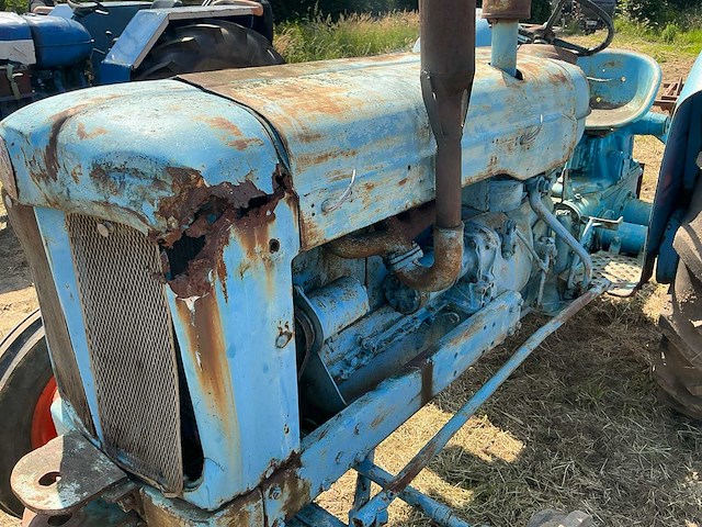 Fordson powermajor tweewielaangedreven landbouwtractor - afbeelding 16 van  16