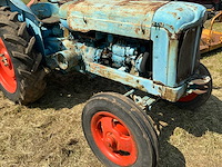 Fordson powermajor tweewielaangedreven landbouwtractor - afbeelding 8 van  16