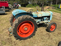Fordson powermajor tweewielaangedreven landbouwtractor - afbeelding 7 van  9
