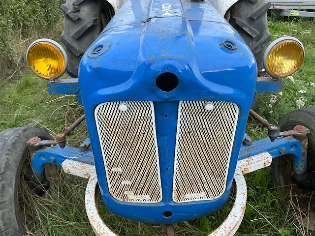 Fordson super dexta & dexta tweewielaangedreven landbouwtractors - restauratieobjecten (2x) - afbeelding 2 van  2