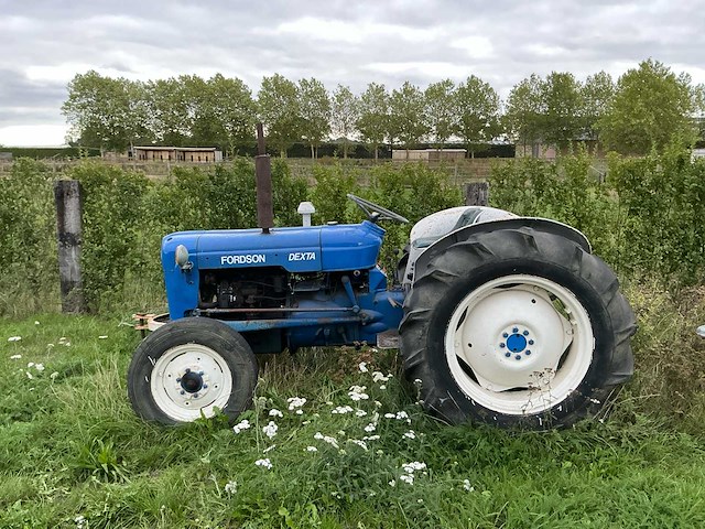 Fordson super dexta & dexta tweewielaangedreven landbouwtractors - restauratieobjecten (2x) - afbeelding 14 van  32