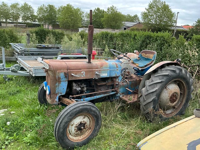 Fordson super dexta & dexta tweewielaangedreven landbouwtractors - restauratieobjecten (2x) - afbeelding 12 van  32