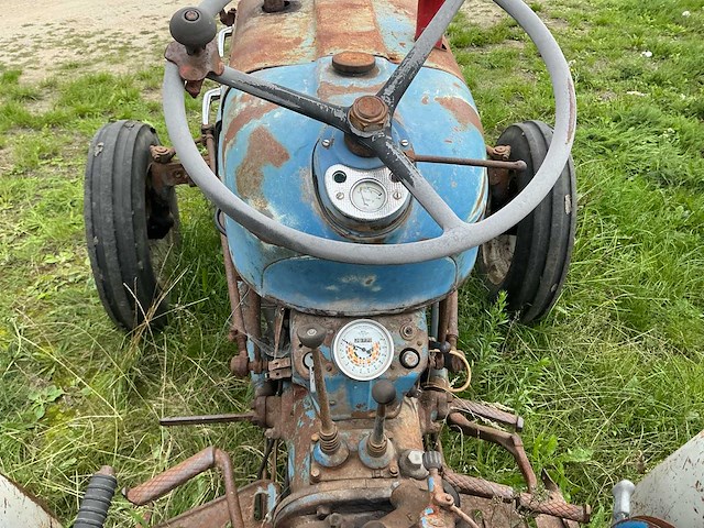 Fordson super dexta & dexta tweewielaangedreven landbouwtractors - restauratieobjecten (2x) - afbeelding 30 van  32
