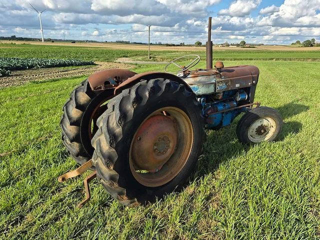 Fordson super dexta winemaker vintage tractor - afbeelding 5 van  8