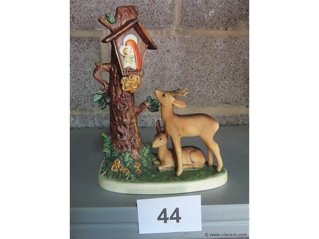 Forest shrine - afbeelding 1 van  5