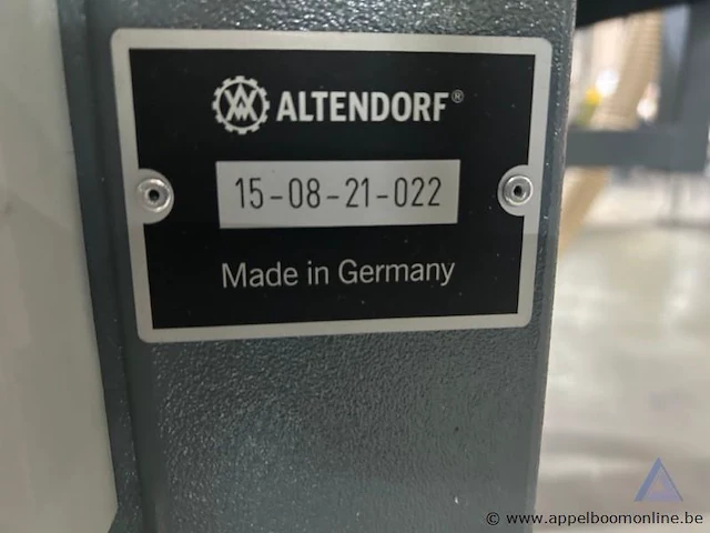 Formaatzaag altendorf wa 80x, bouwjaar 2015, met serienummer 15-08-21-022. de machine is uitgerust met een hoofdmotor van 5,5 kw en een voorritzermotor van 0,75 kw. - afbeelding 6 van  6