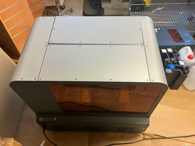 Formlabs form 3l 3d printer + reservoir sensor - afbeelding 10 van  18