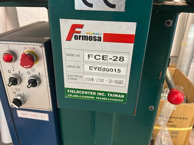 Formosa fce-28 automatische zeilring- en ponsmachine - afbeelding 4 van  6