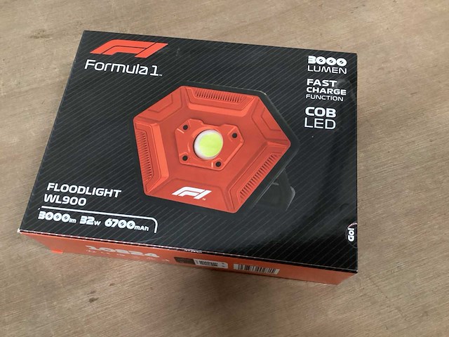 Formula 1 werklamp oplaadbaar 32w 3000 lumen (4x) - afbeelding 1 van  6