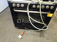 Fornuis, merk valberg model: valcv905mfcnvt nummer: 00725157008320460005 spanning: 230 v / 50 hz 5 inière keramische vitro hobs, merk valberg model: valcv905mfcnvt nummer: 00725157008320460005 spanning: 230 v / 50 hz 5 keramische vitro hobs, merk valberg model: valcv905mfcnvt nummer: 00725157008320460005 spanning: 230 v / 50 hz 5 platen, mevrouw erg model: valcv905mfcnvt nummer: 00725157008320460005 spanning: 230 v / 50 hz 5 keramische vitro kookoven & oven 1 oven