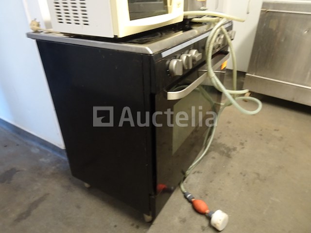 Fornuis, merk valberg model: valcv905mfcnvt nummer: 00725157008320460005 spanning: 230 v / 50 hz 5 inière keramische vitro hobs, merk valberg model: valcv905mfcnvt nummer: 00725157008320460005 spanning: 230 v / 50 hz 5 keramische vitro hobs, merk valberg model: valcv905mfcnvt nummer: 00725157008320460005 spanning: 230 v / 50 hz 5 platen, mevrouw erg model: valcv905mfcnvt nummer: 00725157008320460005 spanning: 230 v / 50 hz 5 keramische vitro kookoven & oven 1 oven - afbeelding 2 van  3