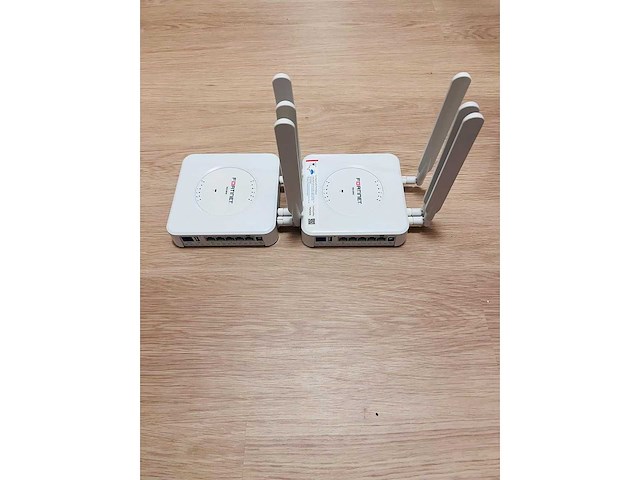 Fortinet - fortiextender - 201e - modem (2x) - afbeelding 6 van  6