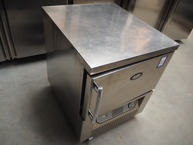 Foster - afbeelding 2 van  8