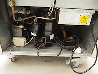 Foster - afbeelding 8 van  8