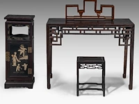 Four chinese stands, mostly hardwood, republic period, tallest h 87 - 34 x 29 cm - afbeelding 2 van  5