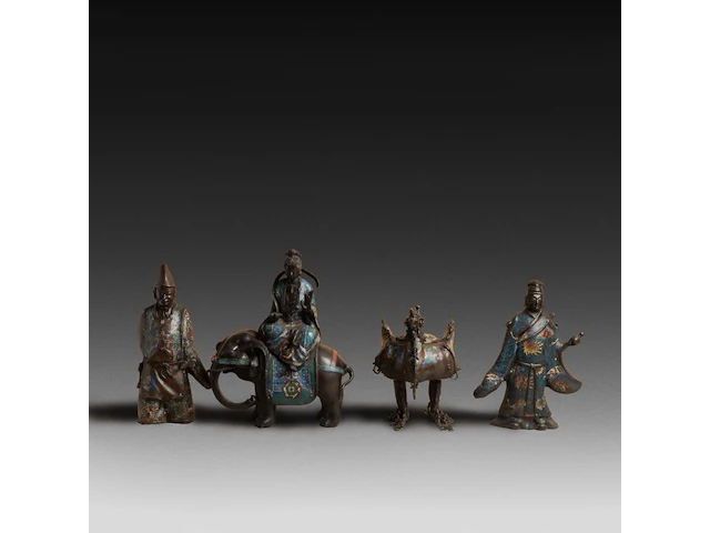 Four japanese champlevé enameled bronzes depicting mythical figures and one censer, signed, 19th/20thc, tallest h 44 cm - afbeelding 2 van  7