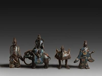 Four japanese champlevé enameled bronzes depicting mythical figures and one censer, signed, 19th/20thc, tallest h 44 cm - afbeelding 2 van  7