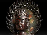 Four japanese champlevé enameled bronzes, three figures and a censer, 19th/20thc, tallest h 67,5 cm - afbeelding 8 van  10