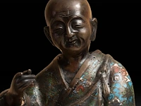 Four japanese champlevé enameled bronzes, three figures and a censer, 19th/20thc, tallest h 67,5 cm - afbeelding 9 van  10