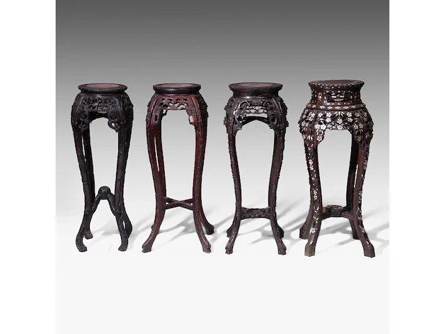 Four tall chinese carved hardwood stands, incl. one inlaid with mother-of-pearl, late qing, h 91 - 92 cm - afbeelding 3 van  5