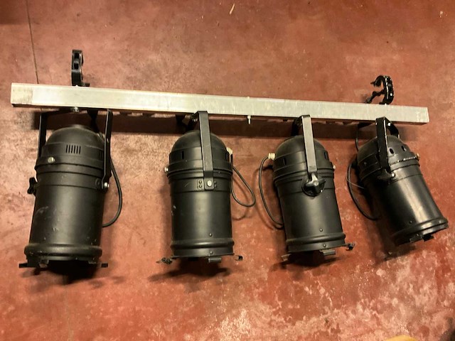 Fourbar par 64 (7x) - afbeelding 1 van  4