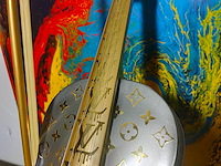 Fp pop art - louis vuitton violon luxury grey dark metalic 60cm édition limited 2/10 - afbeelding 9 van  12