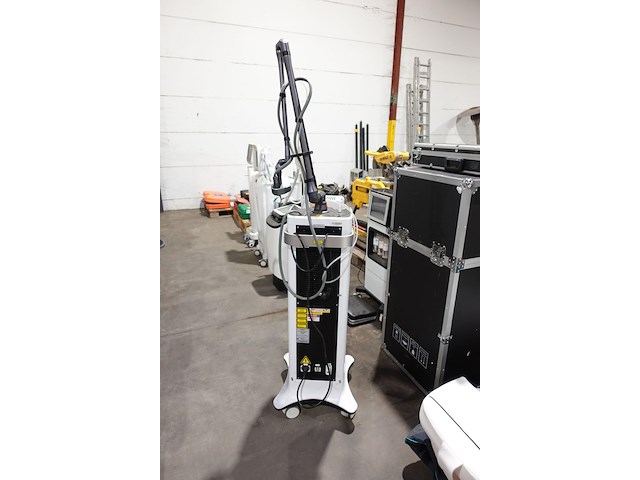 Fractionele co2-laser fraxcell - afbeelding 6 van  8