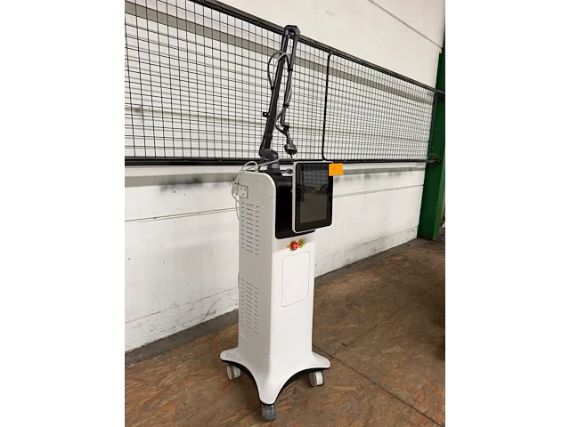 Fractionele co2-laser fraxcell - afbeelding 4 van  11