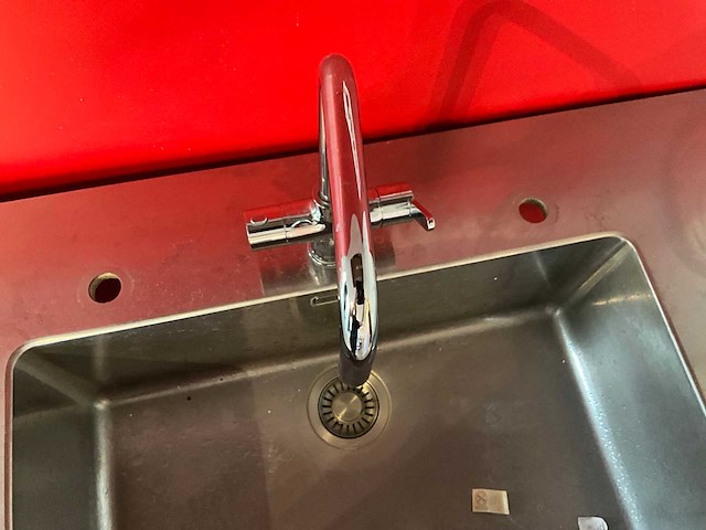 Franke spoeltafel met kokendwaterkraan - afbeelding 2 van  3