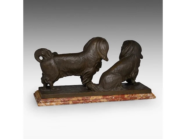 Frans jochems (1880-1949), two pekingese dogs, patinated bronze, cast by corbeels, antwerp the bronze: 33 x 66 cm. (12.99 x 25.98 in.), with marble base: 37 x 71 cm. (14.57 x 27.94 in.) - afbeelding 5 van  9