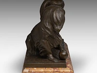Frans jochems (1880-1949), two pekingese dogs, patinated bronze, cast by corbeels, antwerp the bronze: 33 x 66 cm. (12.99 x 25.98 in.), with marble base: 37 x 71 cm. (14.57 x 27.94 in.) - afbeelding 6 van  9