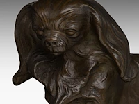 Frans jochems (1880-1949), two pekingese dogs, patinated bronze, cast by corbeels, antwerp the bronze: 33 x 66 cm. (12.99 x 25.98 in.), with marble base: 37 x 71 cm. (14.57 x 27.94 in.) - afbeelding 8 van  9