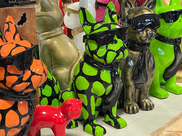 Franse bulldog met bril zwart/groen vlekken h120cm - afbeelding 1 van  1