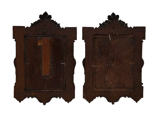 Franz geerts (1850-1944), a small pair of pendant paintings with 17thc inn scenes, oil on panel in a richly carved renaissance revival frame 14 x 10 cm. (5.50 x 3.94 in.), frame: 24 x 16.5 cm. (9.44 x 6 1/2 in.) - afbeelding 3 van  5